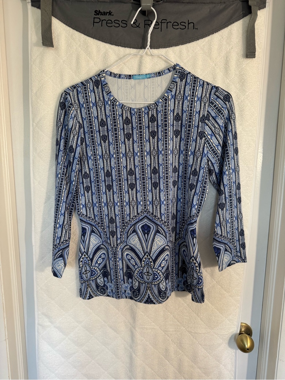 Women's Blue Printed Long-Sleeve Patterned Tee